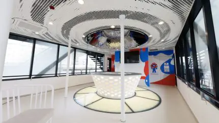 水素エネ船で会場へ、万博の未来型モビリティー 電気バスや空飛ぶ