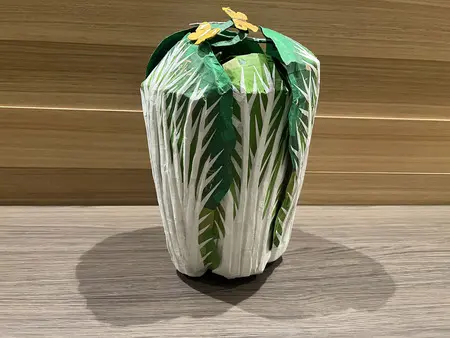 ダンボール製白菜オブジェ 日常にあるダンボールが、想像を超えるアートに。「サンリツ
